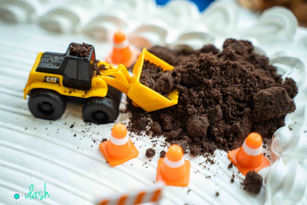 THREE & Digging It! Construction Themed Birthday&nbsp;party